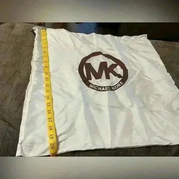 Michael Kors Dust Bag Drawstring Cream Satin MK Cover Storage Travel 21x21 - Picture 5 of 8